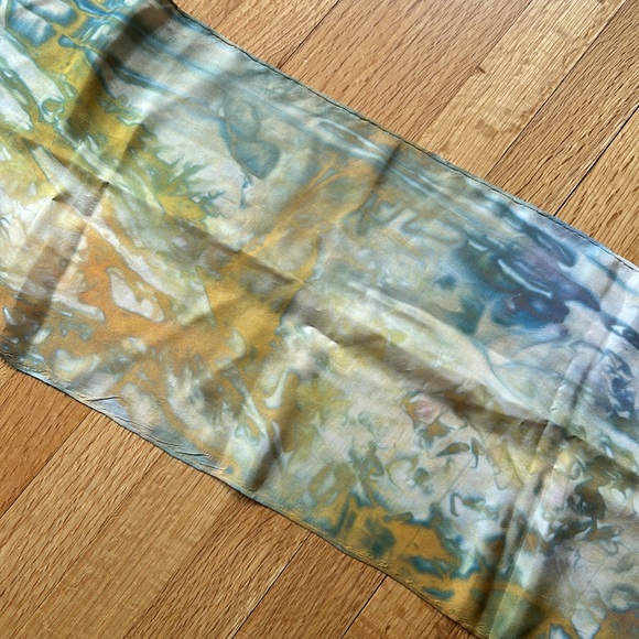 Silk scarf, tie-dye like patter gold, green, rust, blue, pink and off-white - Picture 7 of 8